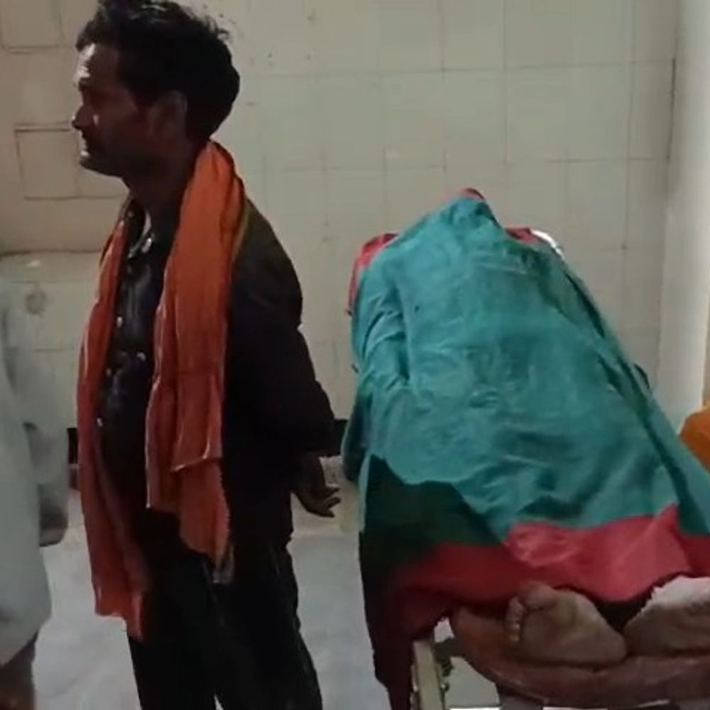 सीतापुर में कार की टक्कर से युवक की मौत:सड़क पार करते समय हुआ हादसा, कार चालक फरार