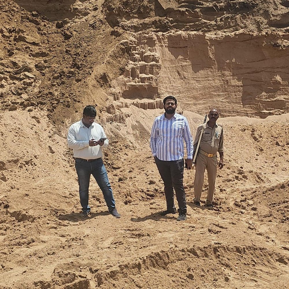 बांदा में अवैध खनन पर बड़ी कार्रवाई:करोड़ों का जुर्माना, कई पट्टाधारकों पर गिरी गाज, नरैनी और बांदा तहसील में जांच तेज