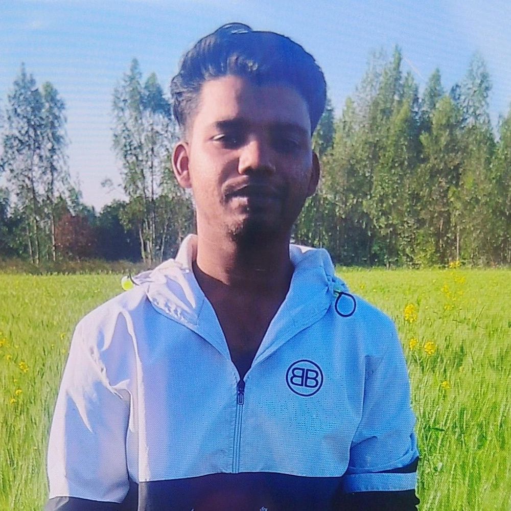 उन्नाव में सड़क हादसे में युवक की मौत:चचेरा भाई गंभीर रूप से घायल, परिजनों ने निर्माण में लापरवाही का आरोप लगाया