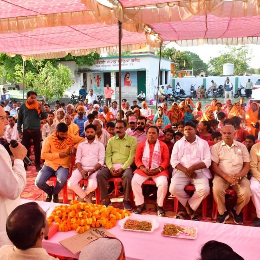 देवरिया में करोड़ों की विकास योजनाओं का शिलान्यास-लोकार्पण:देवरिया के वार्ड 10 सरोजनी नगर में कई परियोजनाएं शुरू