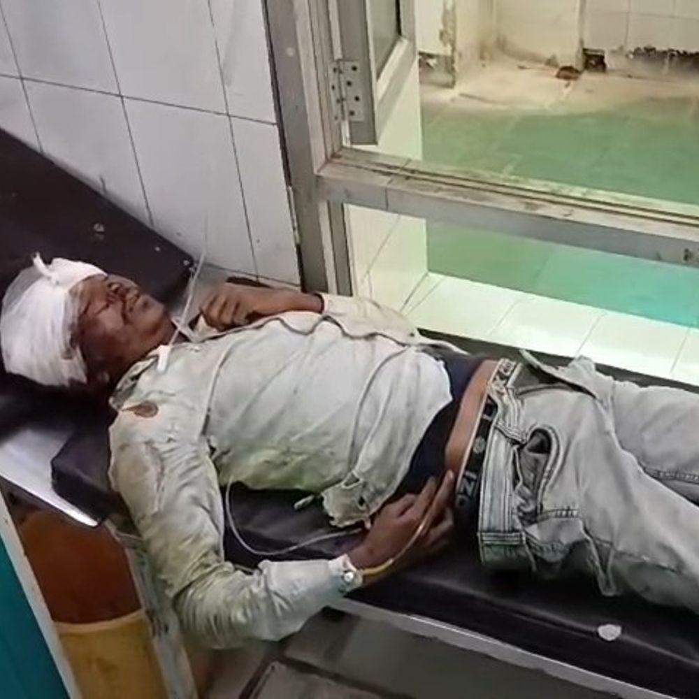 सीतापुर में चलती ट्रेन से गिरकर युवक गंभीर घायल:बिहार जा रहा था युवक, पायदान पर बैठने से हुआ हादसा