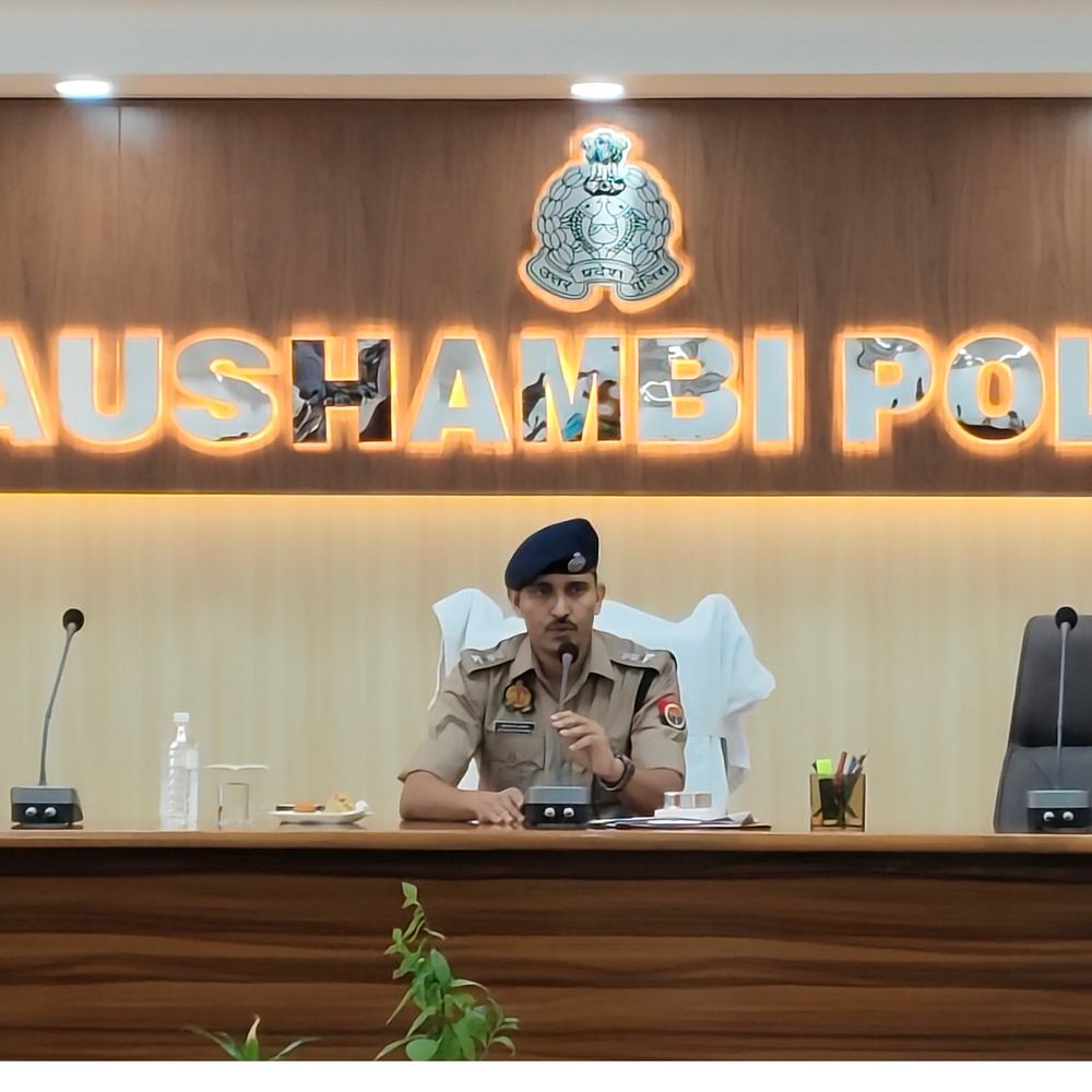 कौशांबी में वसूली आरोप में दो सिपाही लाइन हाजिर:सीओ चायल की जांच में भूमिका संदिग्ध मिलने पर एसपी ने की कार्रवाई