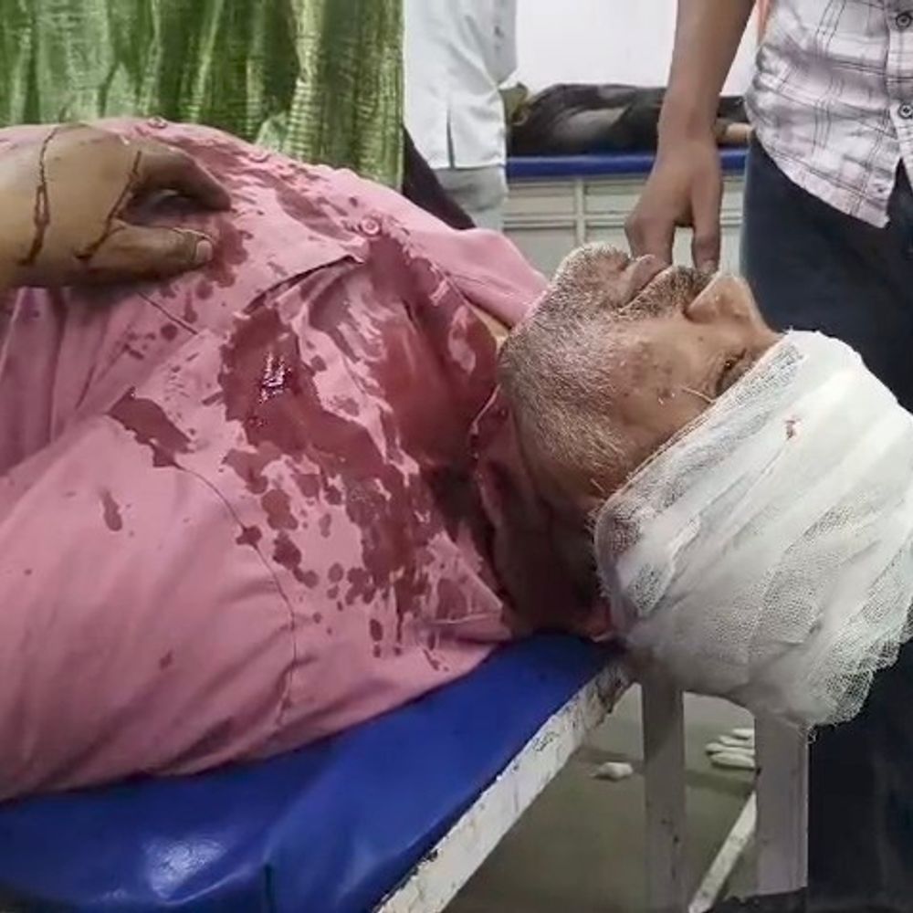 मुजफ्फरनगर में नौकर ने मालिक पर हथौड़े से हमला किया:₹12,600 बकाया होने पर हुआ था विवाद, आरोपी एक घंटे में गिरफ्तार