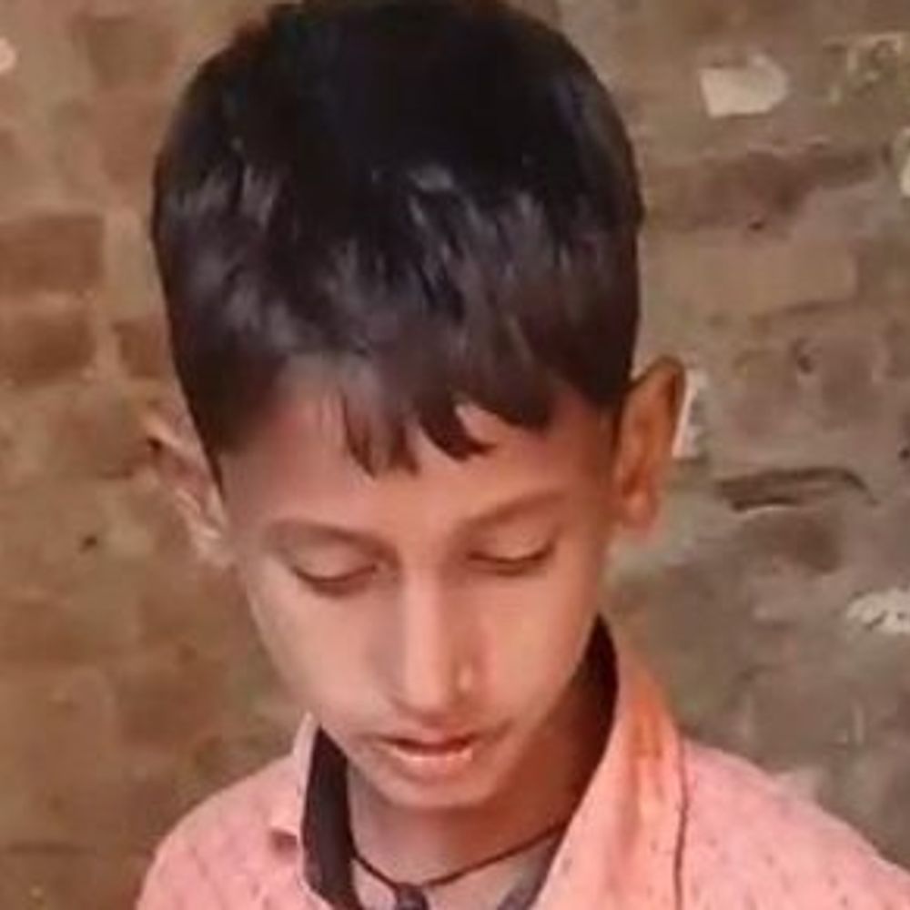 8 साल के बच्चे का शव फंदे से लटका मिला:परिजन ने जताई हत्या की आशंका, मुंह से खून निकल रहा था