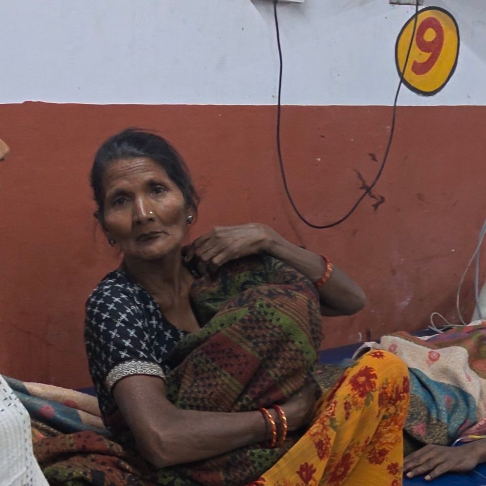 हरदोई में पत्नी के हत्यारोपी ने गवाह पर हमला किया:चार साल पुरानी रंजिश में वारदात, घायल अस्पताल में भर्ती