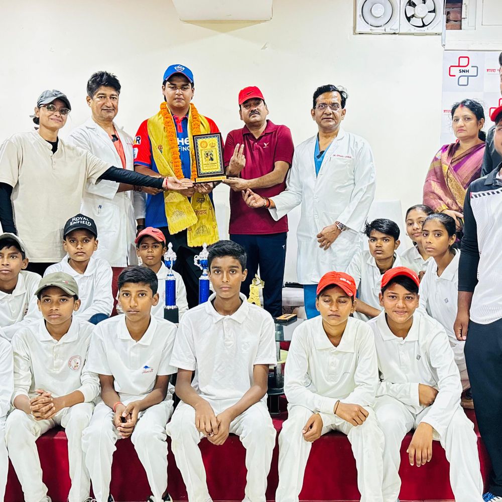 रुद्रांश सोमवंशी दिल्ली में 'मैन ऑफ द सीरीज' बने:जिला क्रिकेट संघ ने बहुमुखी प्रदर्शन के लिए किया सम्मानित