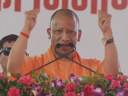 योगी बोले- नोएडा में फिल्म सिटी बन रही:सहारनपुर के लड़कों को बाहर नहीं जाना होगा; बांटने वाले विकास नहीं कर सकते