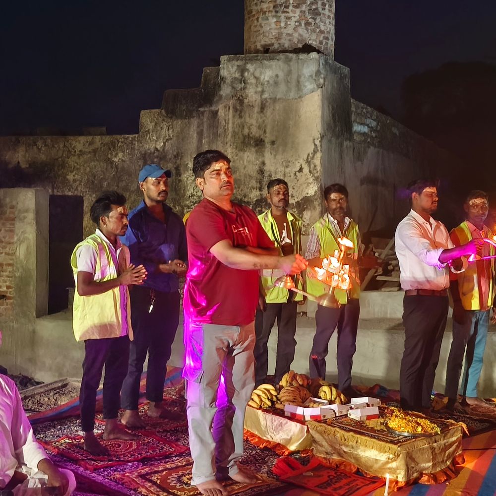 चित्रकूट में अंबेडकर जयंती पर सफाई कर्मियों का सम्मान:कामतानाथ की महाआरती और परिसर को किया साफ