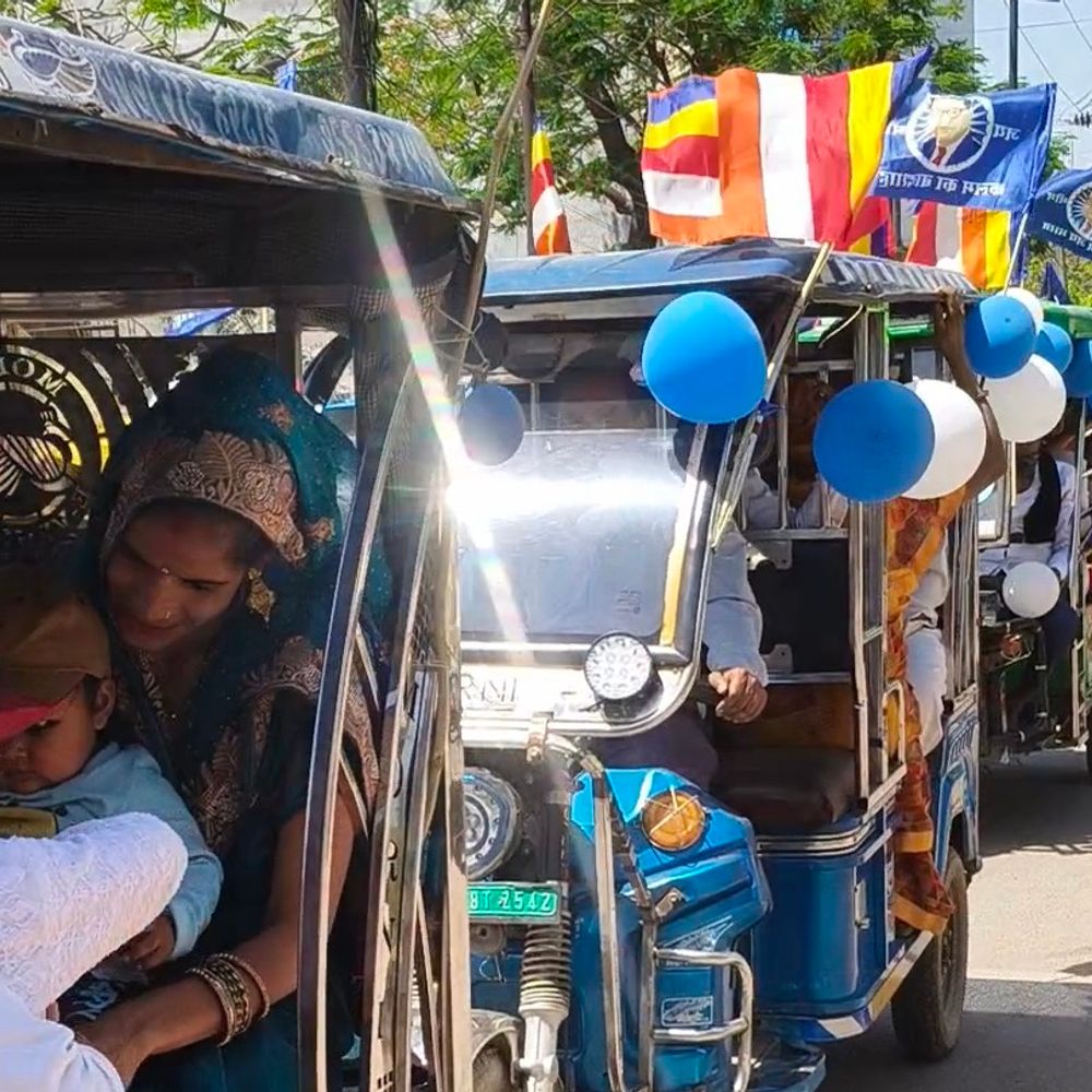 हरदोई में डॉ. अंबेडकर जयंती हर्षोल्लास से मनाई:प्रशासनिक, राजनीतिक और निजी संस्थानों ने उन्हें श्रद्धांजलि अर्पित की