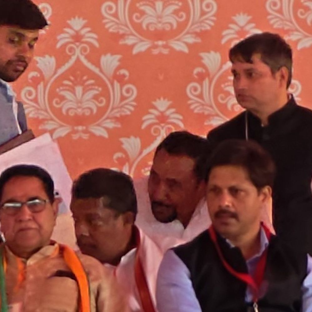 RLD विधायक गुलाम मोहम्मद को पहले 'नो एंट्री':फिर VIP एंट्री से पहुंचे मंच के पास, मुज़फ़्फ़रनगर में घटना