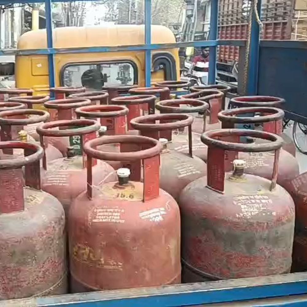 बरेली में घरेलू सिलेंडर के व्यावसायिक उपयोग पर सख्ती:होटल-ढाबों से लेकर मैरिज हॉल तक रडार पर, अब सीधे FIR की चेतावनी