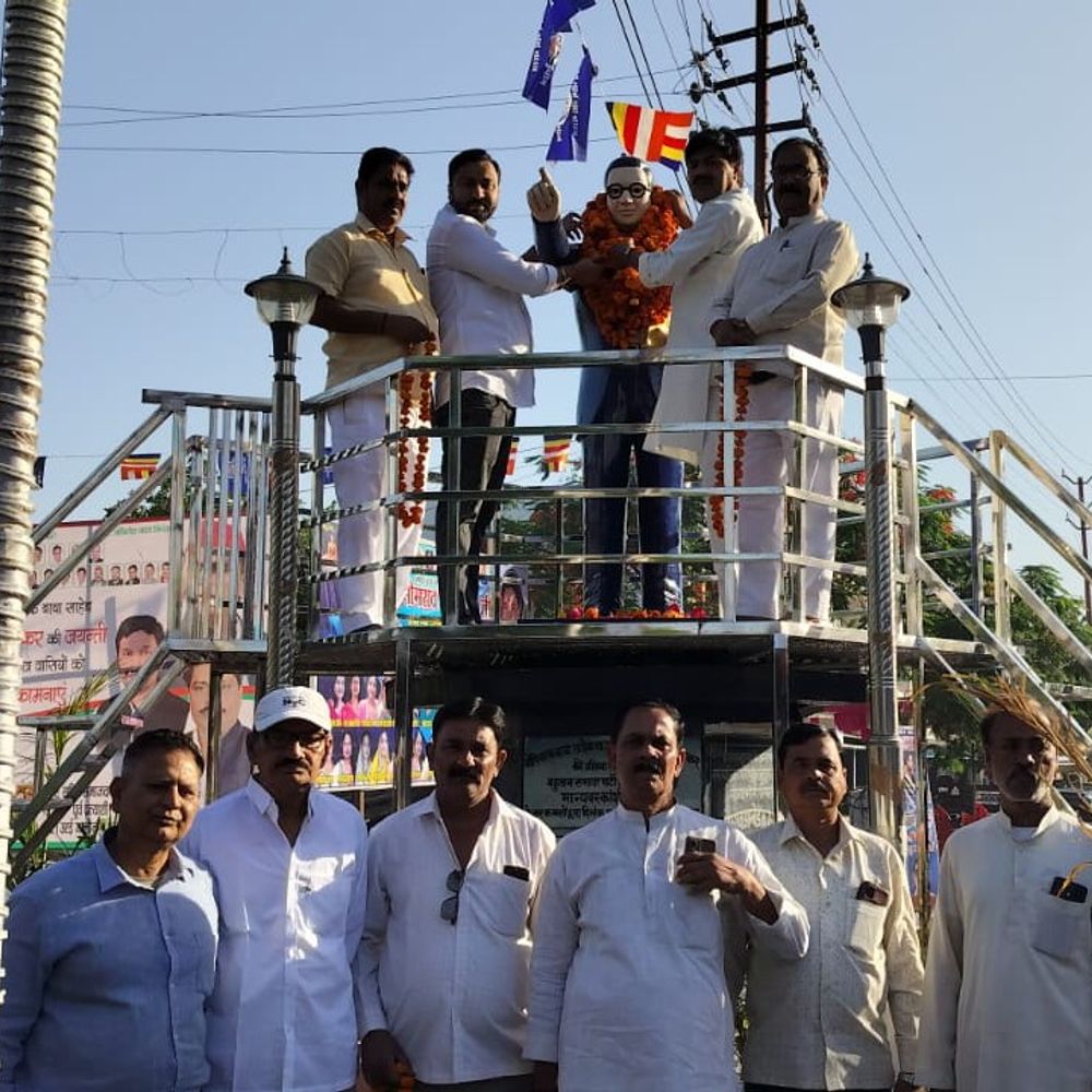 कांग्रेसियों ने अंबेडकर जयंती पर दी श्रद्धांजलि:जालौन में बाबा साहब के विचारों को किया याद