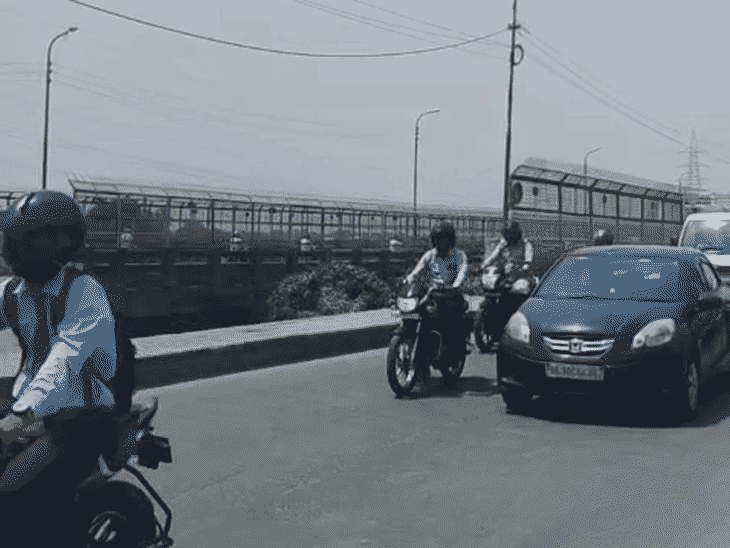 
                 राजघाट पुल मरम्मत के बाद जाम से मिली राहत:गोरखपुर में लोग बोले- पहले 1 घंटा, अब वही दूरी 5 मिनट में तय हो रही 
            