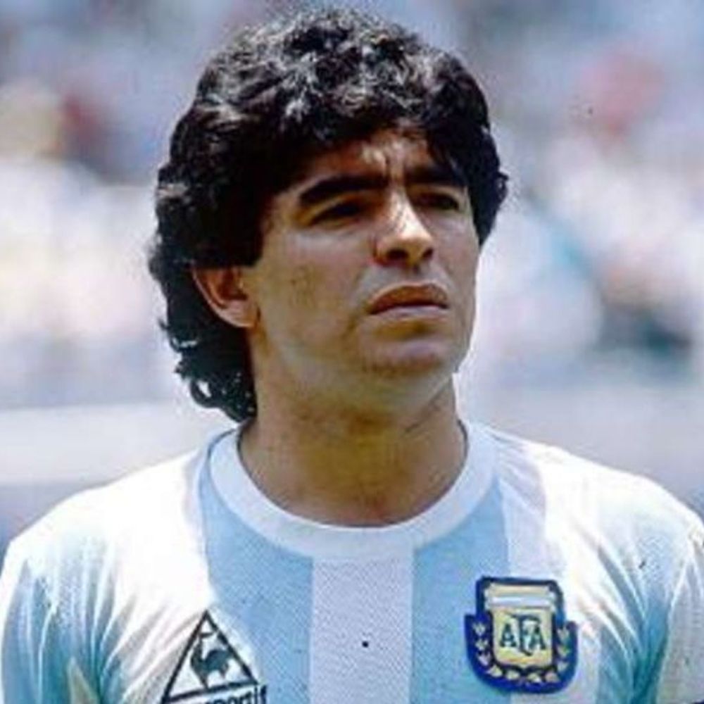 माराडोना की मौत मामले में फिर जांच शुरू हो रही:मेडिकल टीम पर इलाज में लापरवाही के आरोप; पहला ट्रायल रद्द हुआ था