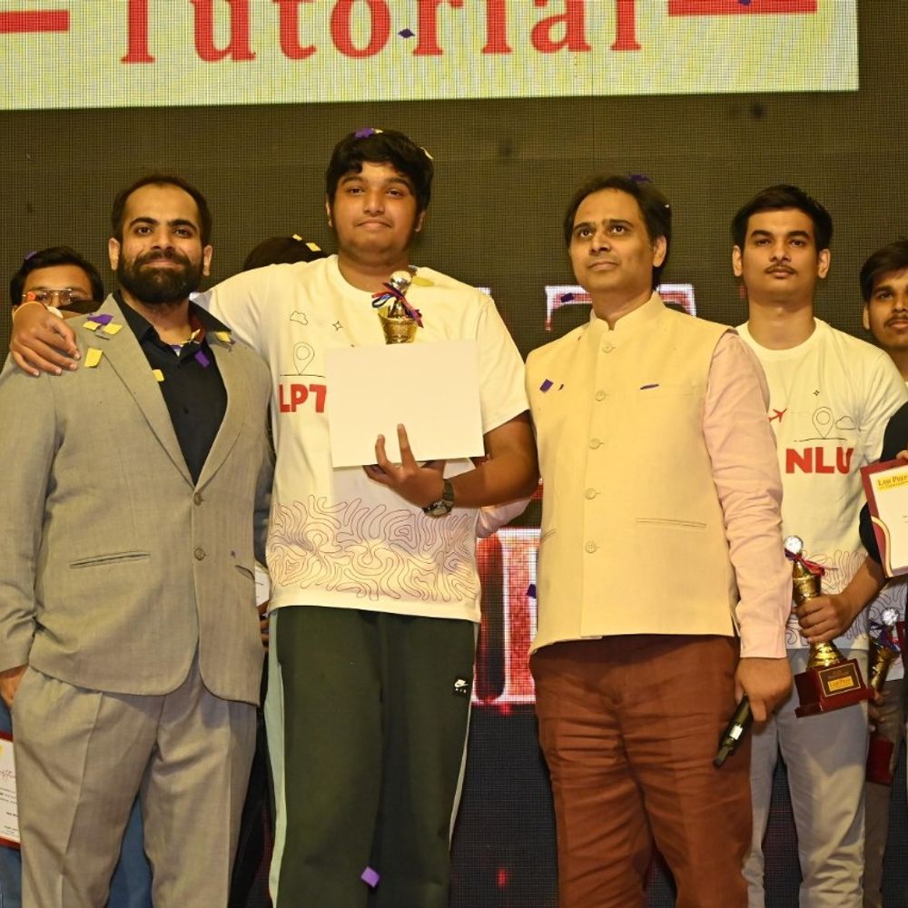 मेरठ के अचिंत्य ने हासिल की CLAT में 197वीं रैंक:दिल्ली में लॉ प्रेप ट्यूटोरियल के समारोह में टॉप रैंकर्स को मिला सम्मान