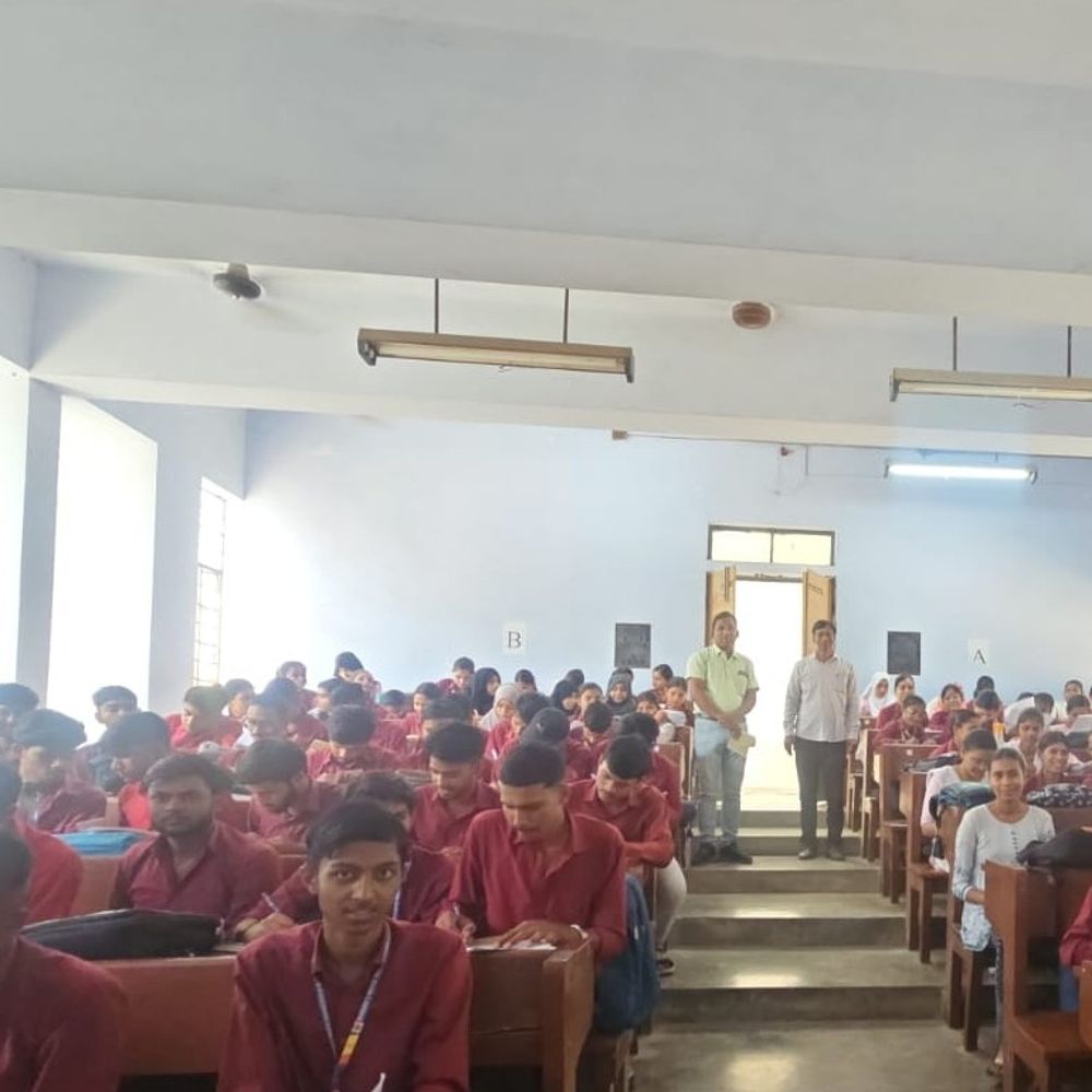 कौशांबी में नारी शक्ति वंदन अभियान:भवंस मेहता महाविद्यालय में हुए कई कार्यक्रम, 9 मिनट का नुक्कड़ नाटक