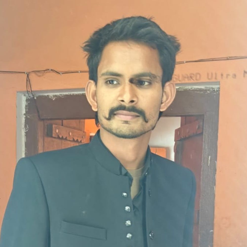 बाराबंकी के रामसनेहीघाट में सड़क हादसे में युवक की मौत:लखनऊ-अयोध्या हाईवे पर अज्ञात वाहन ने बाइक सवार को मारी टक्कर, पुलिस ने भेजा पोस्टमार्टम