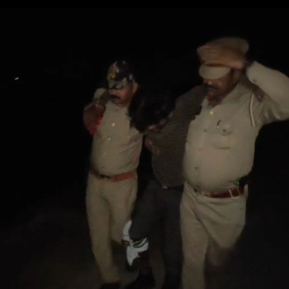 रायबरेली में पुलिस मुठभेड़ में तीन लुटेरे गिरफ्तार:एक बदमाश घायल, सोने का लॉकेट और नगदी बरामद