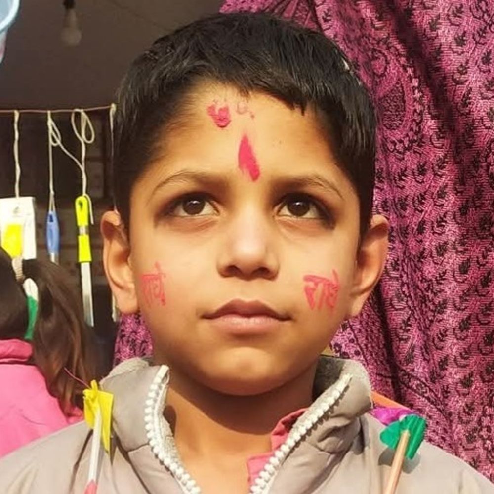 औरैया में दीवार ढहने से 8 वर्षीय किशोर की मौत:एरवा कटरा में मंदिर की दीवार गिरी, सैफई में इलाज के दौरान निधन