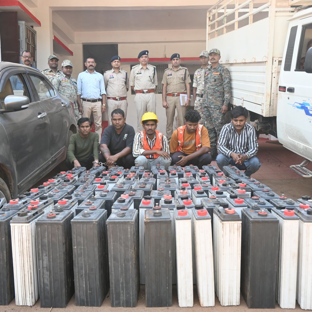 अंतर्राज्यीय बैटरी चोर गिरोह के 5 सदस्य गिरफ्तार:  मोहला-मानपुर-अंबागढ़ चौकी पुलिस ने किया गिरोह का खुलासा, 2 जिओ कंपनी के कर्मचारी भी शामिल – Rajnandgaon News
