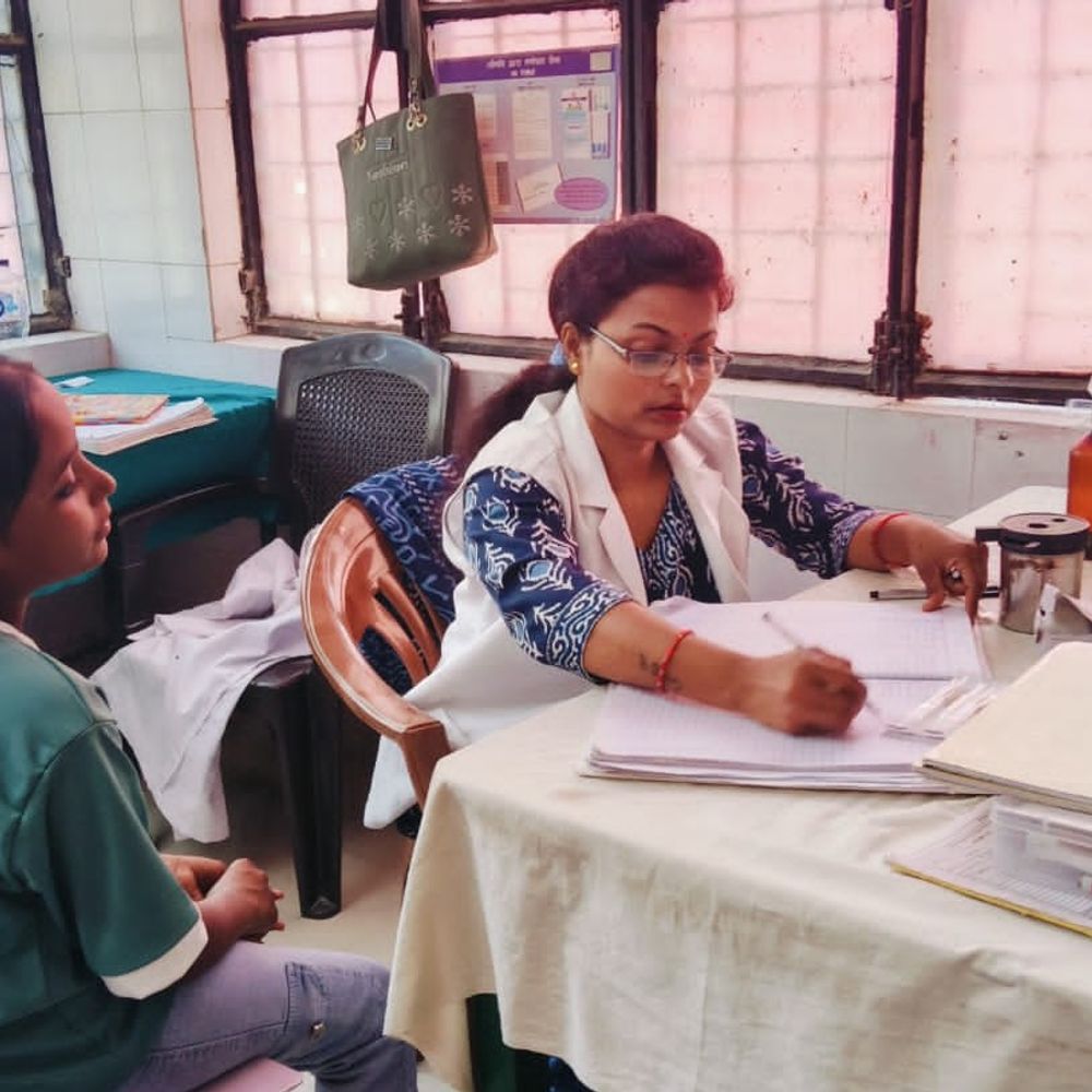 अयोध्या में 15000 किशोरियों को लगेगा एचपीवी टीका:मिल्कीपुर में 140 बच्चियों को लगा, सवाईकल कैंसर से बचाएगा