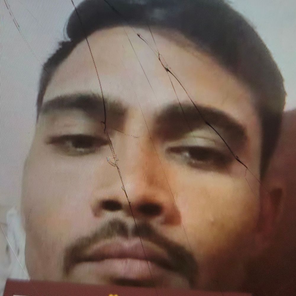 हाथरस में सड़क हादसा, बाइक सवार युवक की मौत:ट्रैक्टर-ट्रॉली ने मारी टक्कर, घर लौट रहा था मृतक