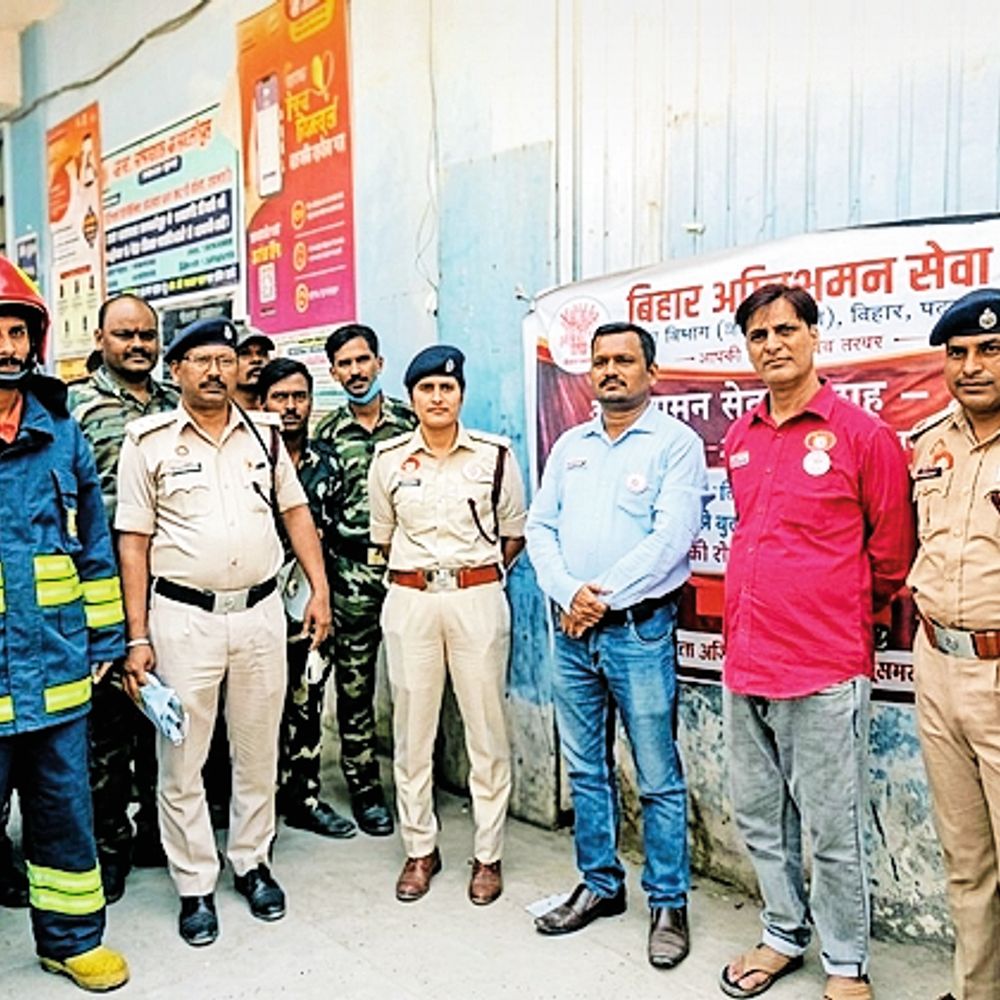 सदर अस्पताल में अग्निशमन विभाग का मॉक ड्रिल, बचाव के तरीके बताए