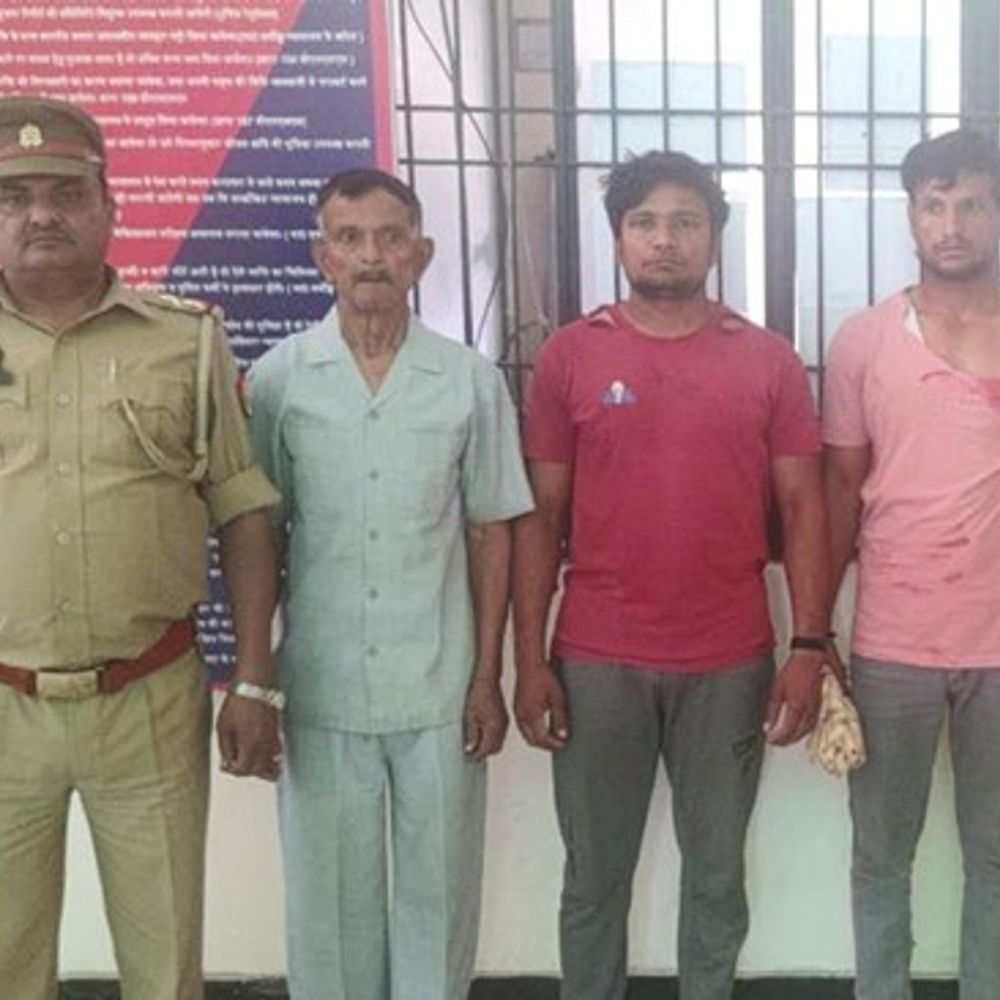 चचेरे भाई की हत्या के तीन आरोपी गिरफ्तार:फिरोजाबाद में जमीन विवाद में किया था मर्डर, 4 घंटे बाद ही एक्शन