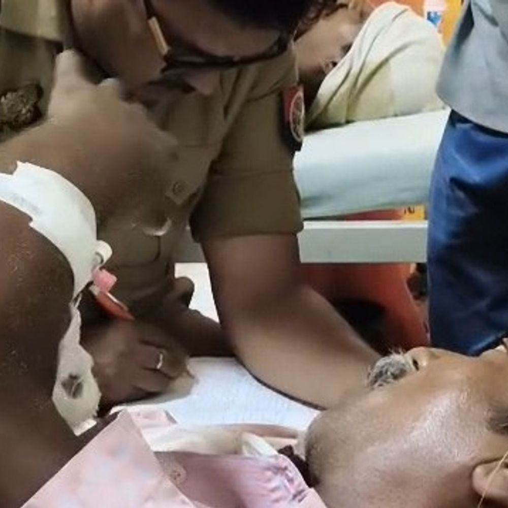 कुशीनगर में पुरानी रंजिश में हमला, 4 घायल:गोरखपुर मेडिकल कॉलेज में इलाज जारी, FIR दर्ज