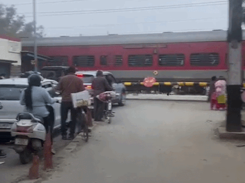 चंडीगढ़ में अंडरपास का काम अटका:  प्रशासन ने पूरी राशि नहीं दी, रेलवे ने टेंडर की फाइनल प्रक्रिया रोकी,भूमि अधिग्रहण भी बना बड़ी बाधा – Chandigarh News