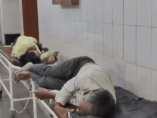 दिल्ली-मुंबई एक्सप्रेस-वे हादसा,मरने वालों की संख्या बढ़कर 5:  स्लीपर बस केमिकल से भरे ट्रक में घुस गई थी – Alwar News