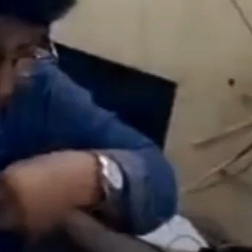 गोंडा RTO में तैनात डीबीए ने ली रिश्वत, VIDEO:रिपोर्ट लगाने नाम के नाम पर लिए 200 रुपए, एआरटीओ ने नोटिस जारी कर जवाब मांगा