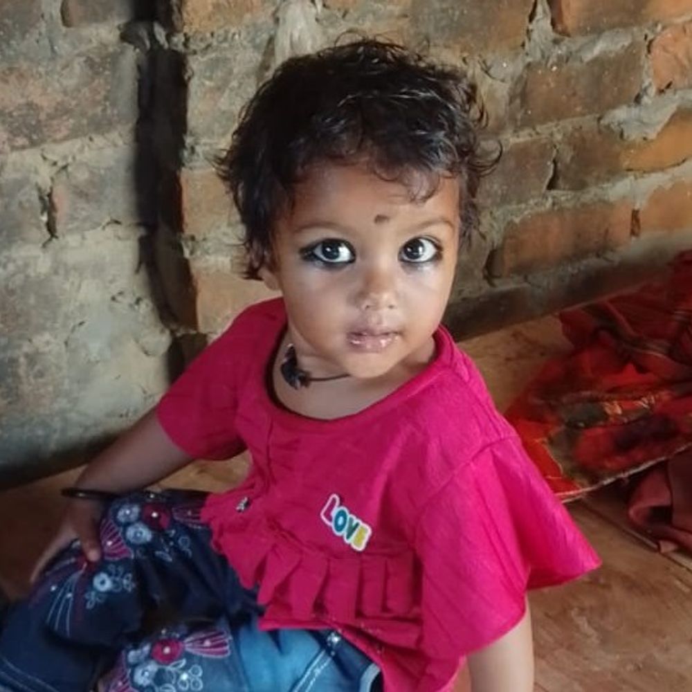 गोरखपुर में स्कूल बस की टक्कर से मासूम की मौत:गोला में सड़क पर खेलते समय हादसा, चालक मौके से फरार