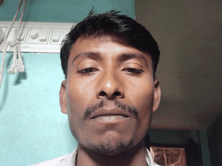 
                 उन्नाव में बाइक-ट्रैक्टर ट्रॉली भिड़ंत में चालक की मौत:पत्नी, देवरानी और उसकी एक साल की बेटी घायल, एक महिला रेफर 
            