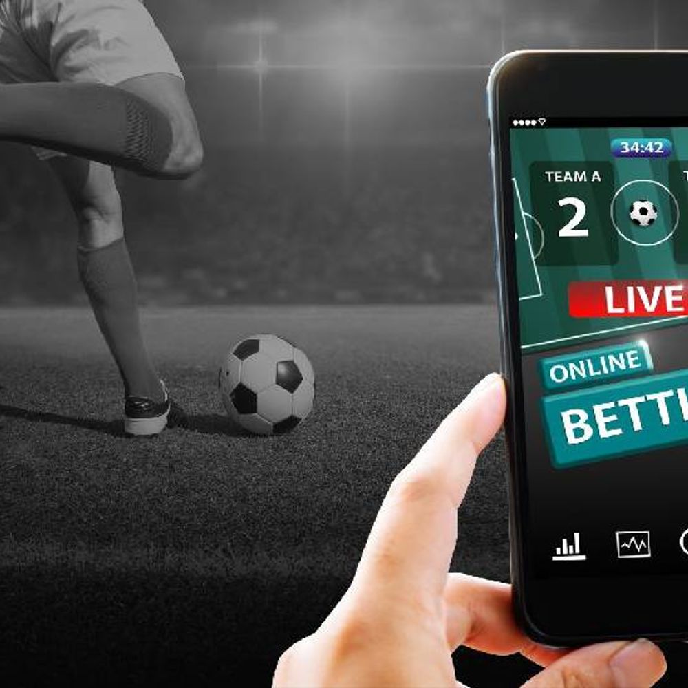 इंग्लिश प्रीमियर लीग में सट्टेबाजी के विज्ञापनों पर रोक:रिसर्च - जीतने के बाद भी फैंस खुश होने की बजाय निराश कि पूरी रकम क्यों नहीं लगाई