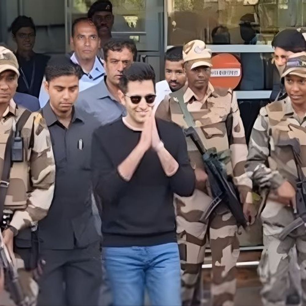 पंजाब सरकार ने राघव चड्‌ढा की सुरक्षा छीनी:AAP का दावा- केंद्र से Z+ सिक्योरिटी मिलेगी, पूछा- सांसद हमारा, ये मेहरबान क्यों