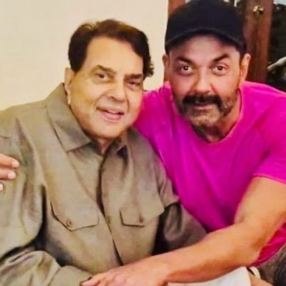 धर्मेंद्र के निधन पर भावुक हुए बॉबी देओल:  पापा के साथ और वक्त बिताने का पछतावा; कहा- दुख ने ईशा और अहाना के करीब लाया