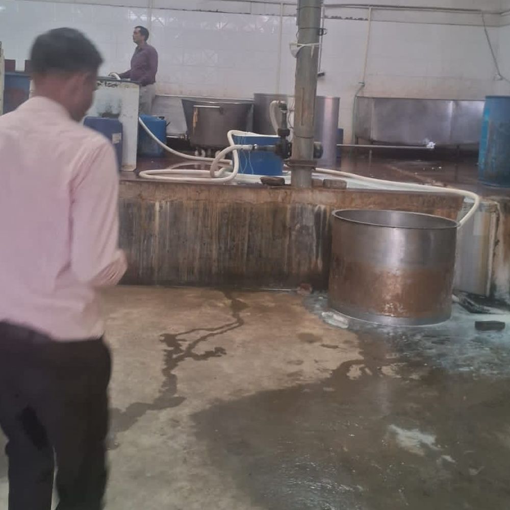 मेरठ में नकली पनीर फैक्ट्री का भंडाफोड़, 28 कुंतल बरामद:लखनऊ टीम ने की कार्रवाई, दो गोदाम सील