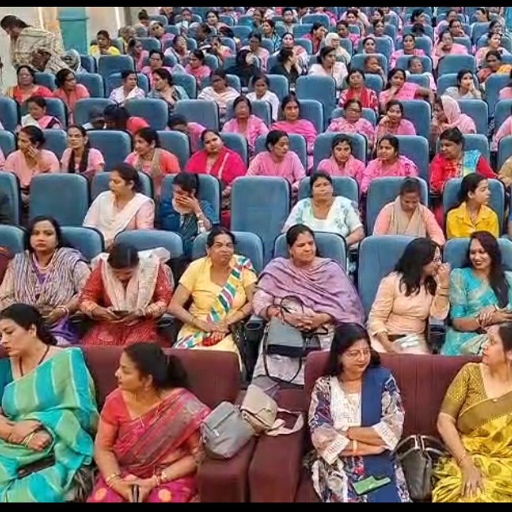 मुरादाबाद में मंत्री गुलाब देवी का विवादित बयान:महिला आरक्षण पर महिलाओं से कहा- 'भूलोगे तो नर्क में भी ठिकाना नहीं मिलेगा'