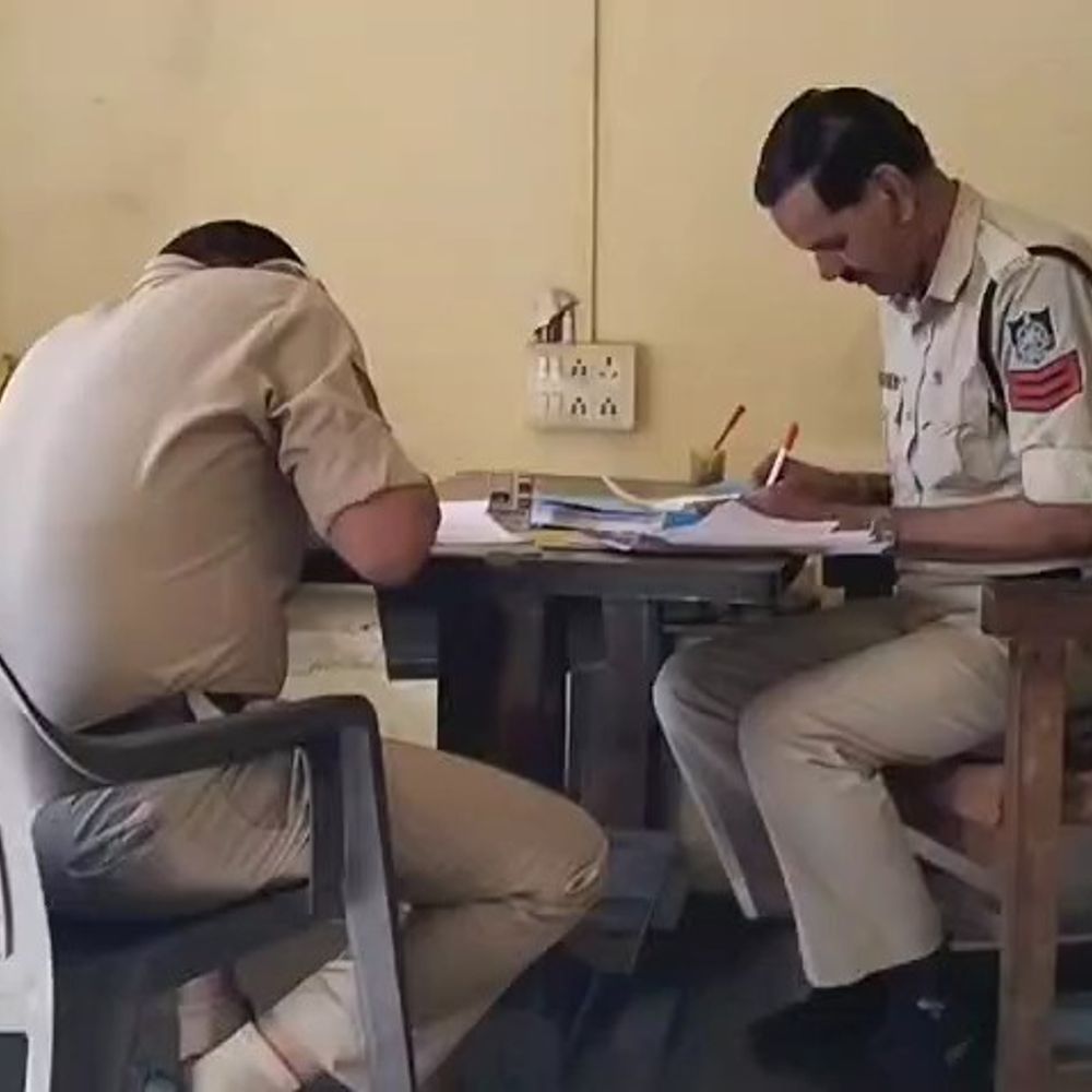 गुना में छात्रा ने खाई चूहामार दवा, हालत ठीक:  बोली- 12वीं में फेल हो गई; मानसिक तनाव में आकर उठाया कदम – Guna News