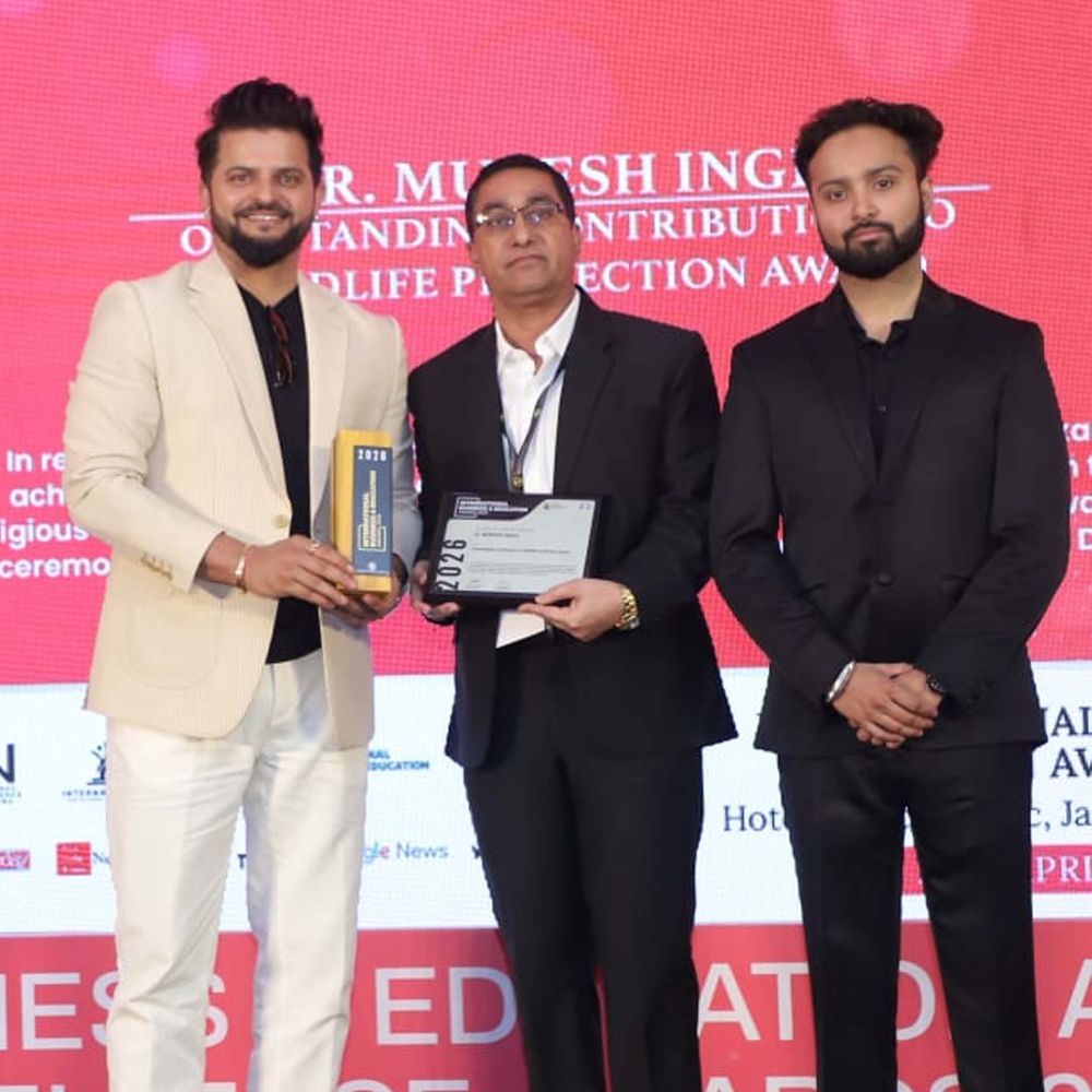सर्प विशेषज्ञ डॉ. इंगले को वन्यजीव व पर्यावरण संरक्षण के लिए 2 पुरस्कार