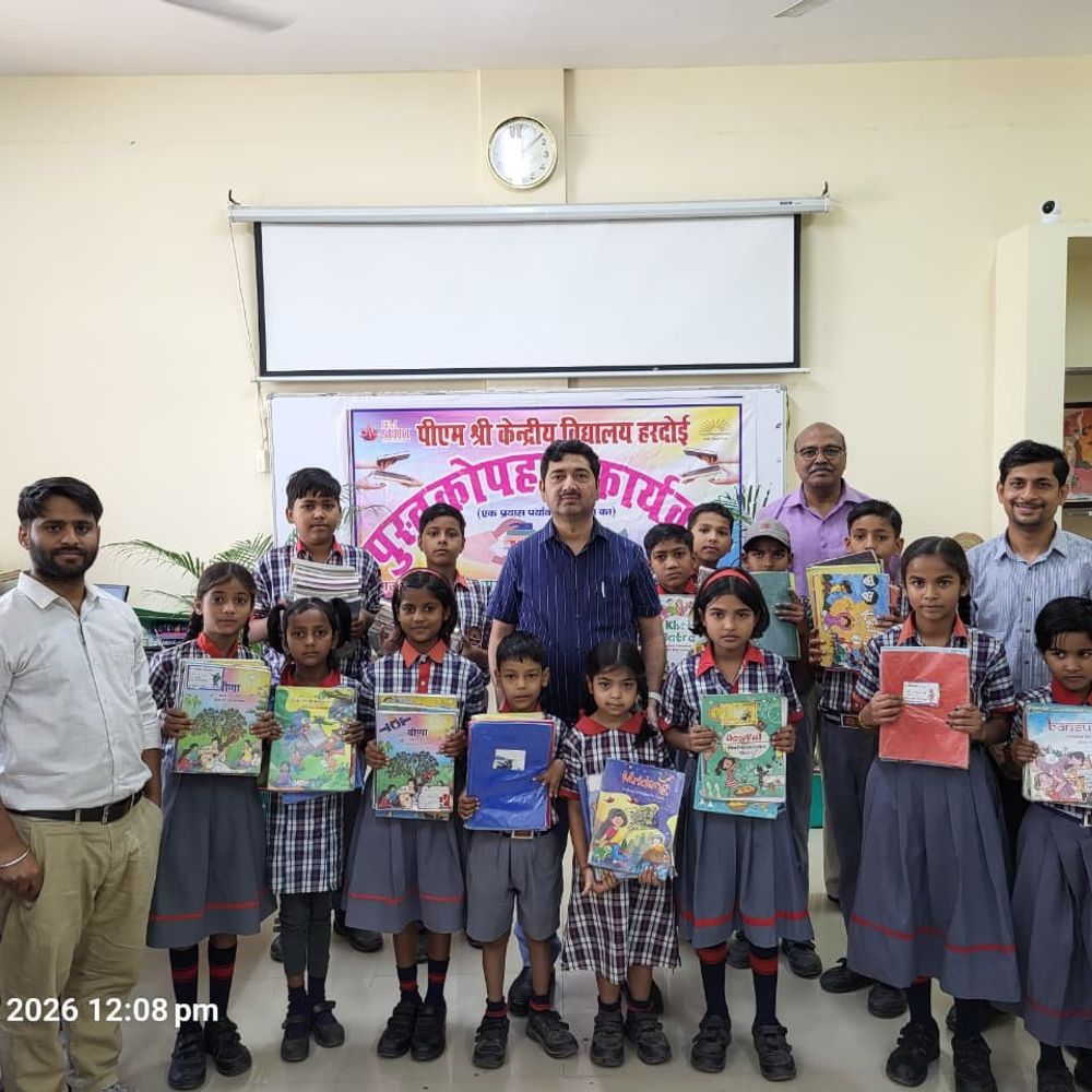 पीएम श्री केंद्रीय विद्यालय में 1147 किताबों का आदान-प्रदान:छात्रों ने पुरानी किताबें भेंट कर पर्यावरण संरक्षण का संदेश दिया
