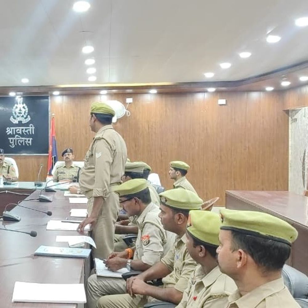 श्रावस्ती पुलिस को सख्त निर्देश, अपराधियों पर शिकंजा कसेगा:पुलिस अधिकारियों ने ऑपरेशन कन्विक्शन के तहत प्रभावी पैरवी पर जोर