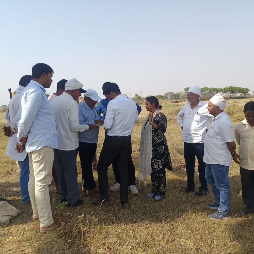 कौशांबी में ADM ने टॉप-10 भूमि विवादों का किया निस्तारण:अपर जिलाधिकारी ने दोनों पक्षों को निर्देश दिया कि भूमि पर कोई निर्माण कार्य न किया जाए