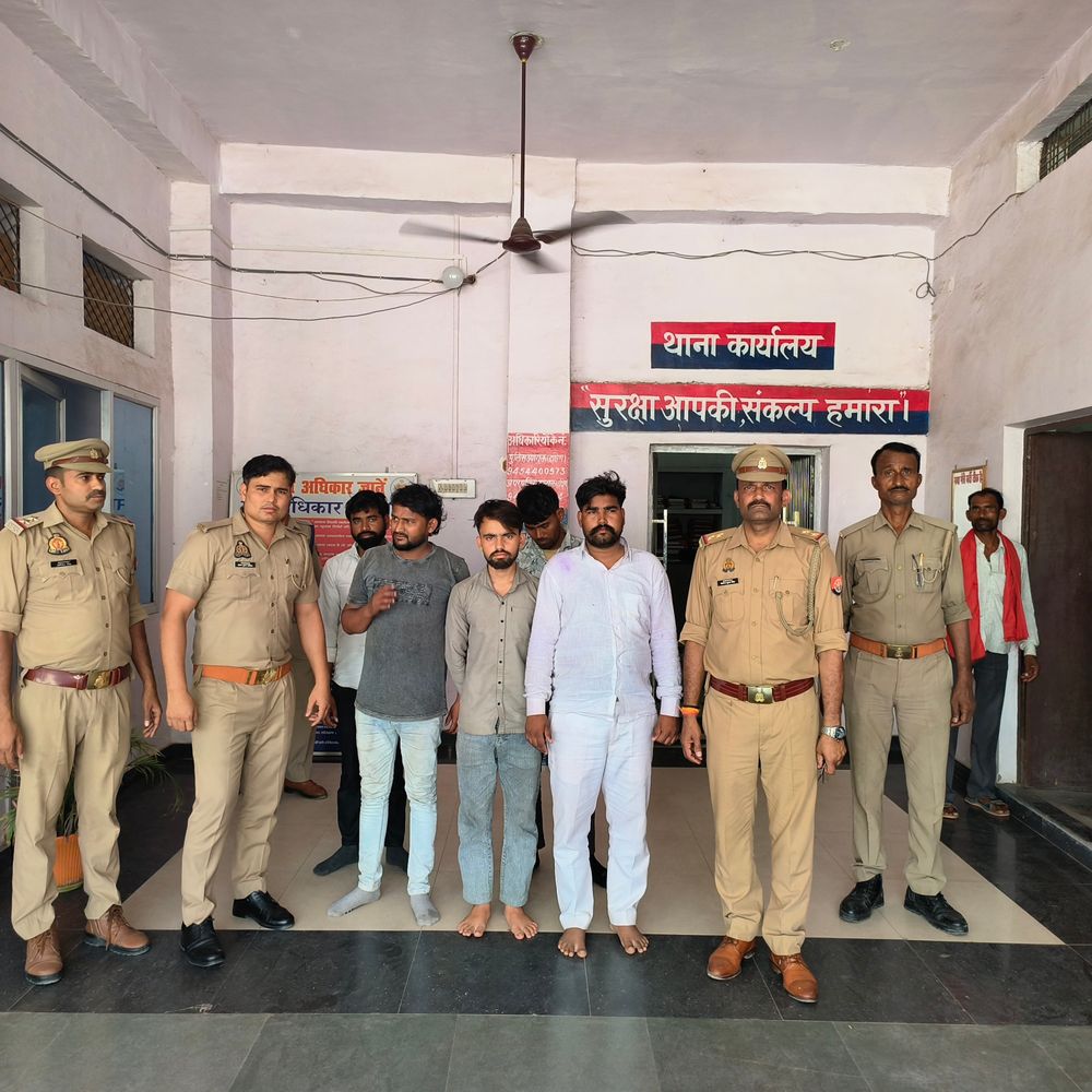 शव वाहन तोड़फोड़ मामले में कथित भीम आर्मी नेता गिरफ्तार:पांच नामजद, 50 अज्ञात पर मुकदमा; आरोपी को घाटमपुर पुलिस ने जेल भेजा