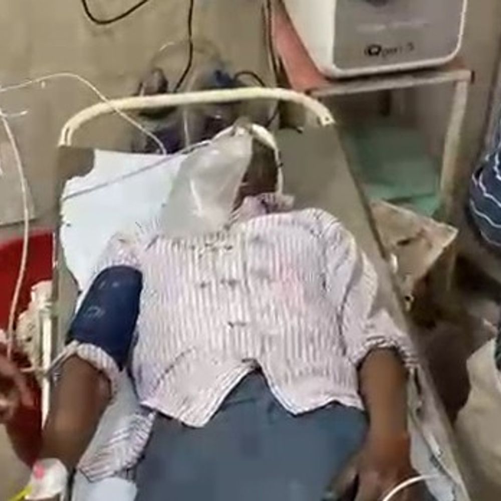 हरदोई में बुग्गी का टायर फटा, किसान घायल:खेत से गेहूं लाने के समय हुआ हादसा, अस्पताल में भर्ती