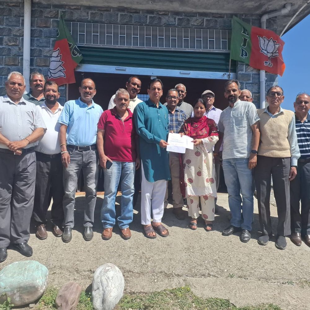 मंडी के टिहरा वार्ड से रजिता वर्मा ने ठोंकी ताल:  पूर्व मंत्री की बेटी बंदना गुलेरिया को मिली चुनौती; भाजपा में सियासी सरगर्मी हुई तेज – Mandi (Himachal Pradesh) News