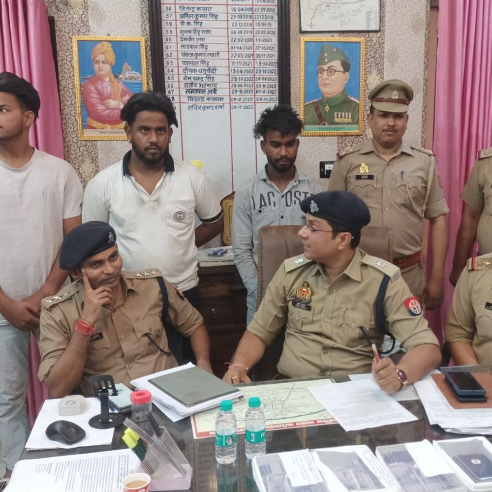 शामली में ऑनलाइन ठगी करने वाले 3 आरोपी गिरफ्तार:नकदी लेकर नहीं करते थे ट्रांसफर, व्यापारी को बनाते थे शिकार