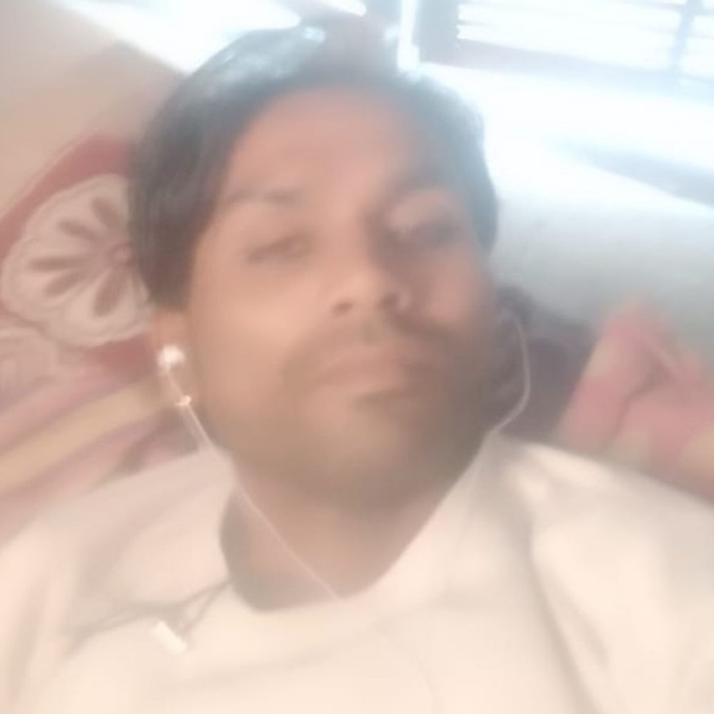 
                 शाहजहांपुर में युवक की मौत:मां बोली- पुरानी रंजिश में दबंग ने पीटा, अस्पताल ले जाते समय दम तोड़ा 
            