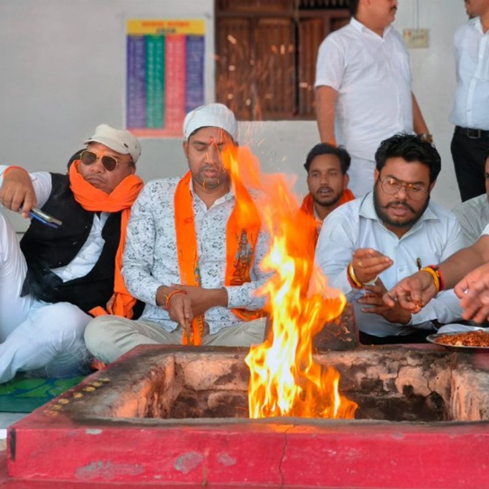 शाहजहांपुर में फैज ने अपनाया सनातन धर्म:मंदिर में हवन-पूजन के बाद बने सोनू चौहान, बोले- अंतरात्मा की आवाज पर लिया फैसला